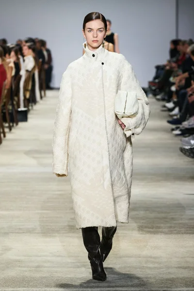 Look 47